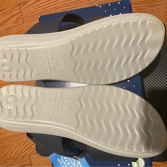 Fly Flot Women’s Made In Italy Cut Out Sandals - Picture 5 of 5